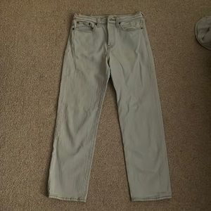 Light wash Levi jeans